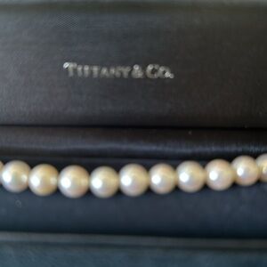 Tiffany pearl bracelet. Akoya 💋 18k gold